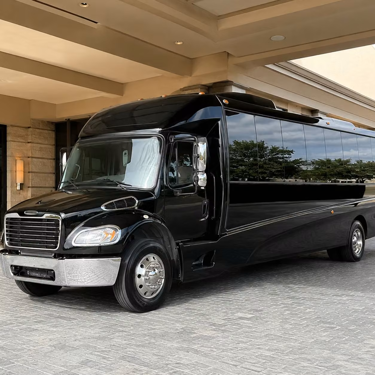 norwalk 30 passenger minibus rental